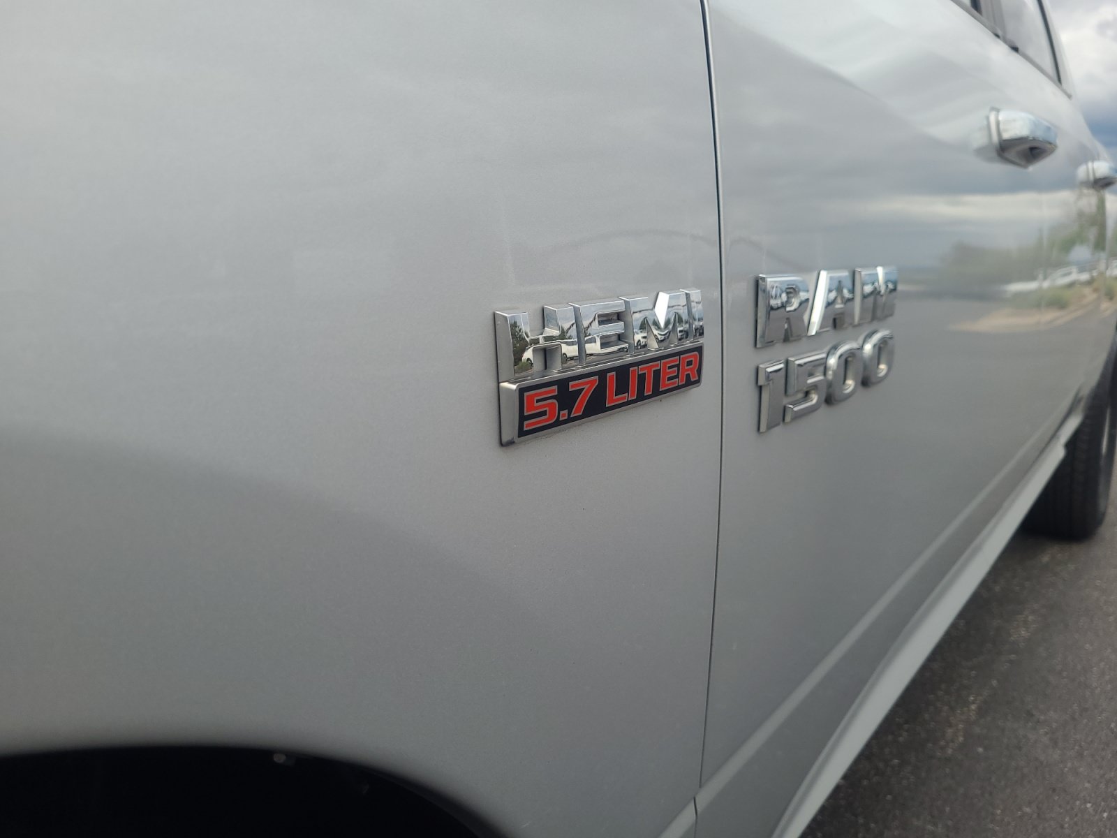 Used 2018 RAM 1500 Classic SLT AWD/4WD image 24