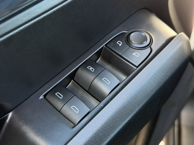 Used 2026 Chevrolet Colorado LT RWD image 31
