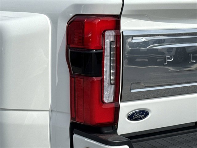 Certified 2023 Ford F450 Platinum w/ FX4 Off-Road Package image 10