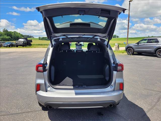 Certified 2024 Ford Escape ST-Line w/ Tech Pack #1 AWD/4WD image 8