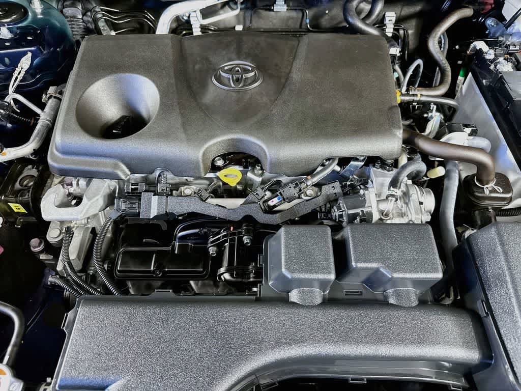 Used 2025 Toyota RAV4 XLE FWD image 9