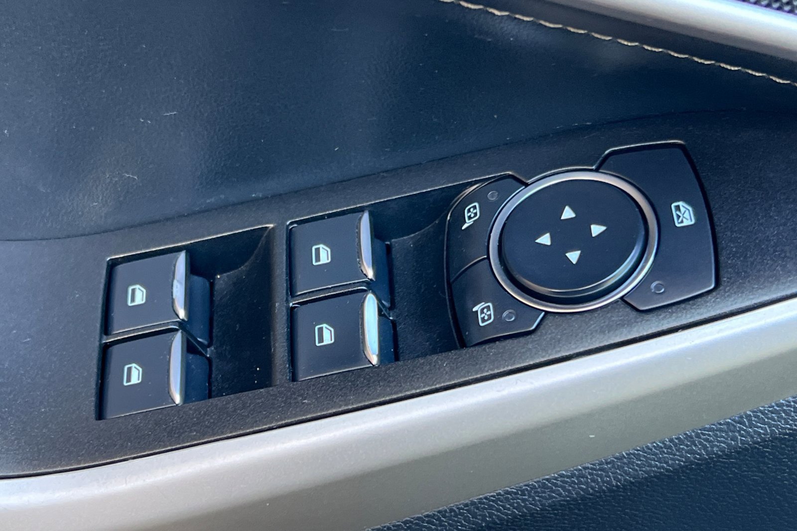 Certified 2022 Ford Explorer XLT w/ Equipment Group 202A image 12