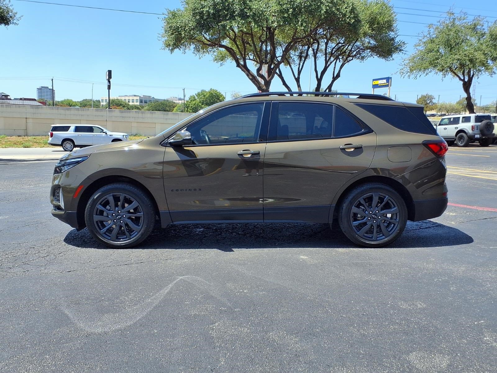 Used 2024 Chevrolet Equinox RS w/ RS Leather Package AWD/4WD image 9