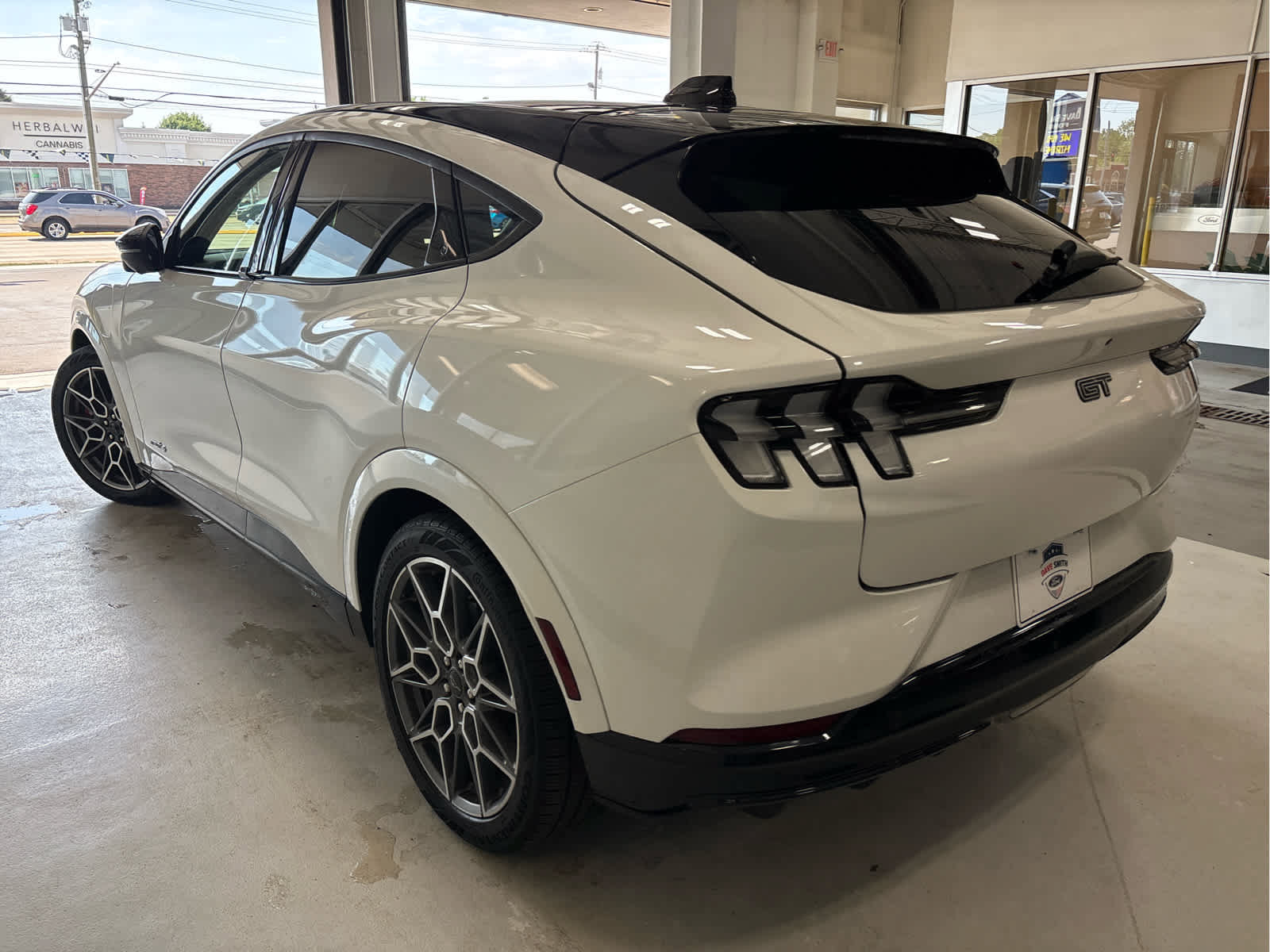 Certified 2025 Ford Mustang Mach-E GT AWD/4WD image 4