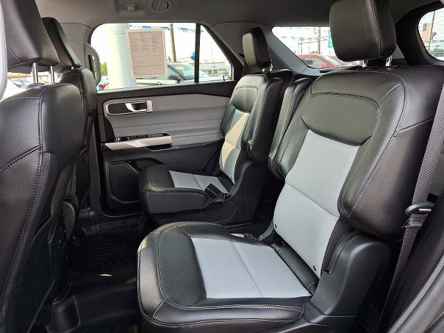 Certified 2022 Ford Explorer XLT w/ Equipment Group 202A AWD/4WD image 10