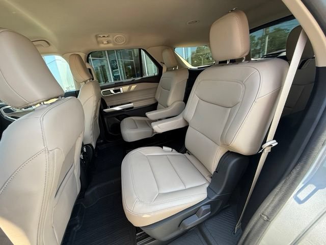 Certified 2023 Ford Explorer XLT w/ Equipment Group 202A AWD/4WD image 17