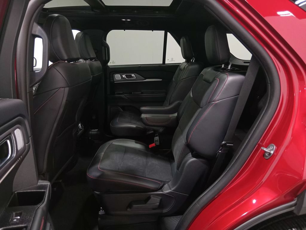 Certified 2025 Ford Explorer ST AWD/4WD image 14
