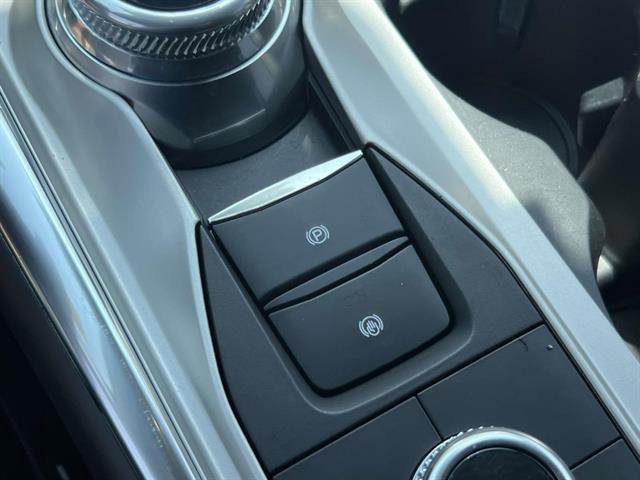 Certified 2022 Ford Explorer XLT w/ Equipment Group 202A image 17