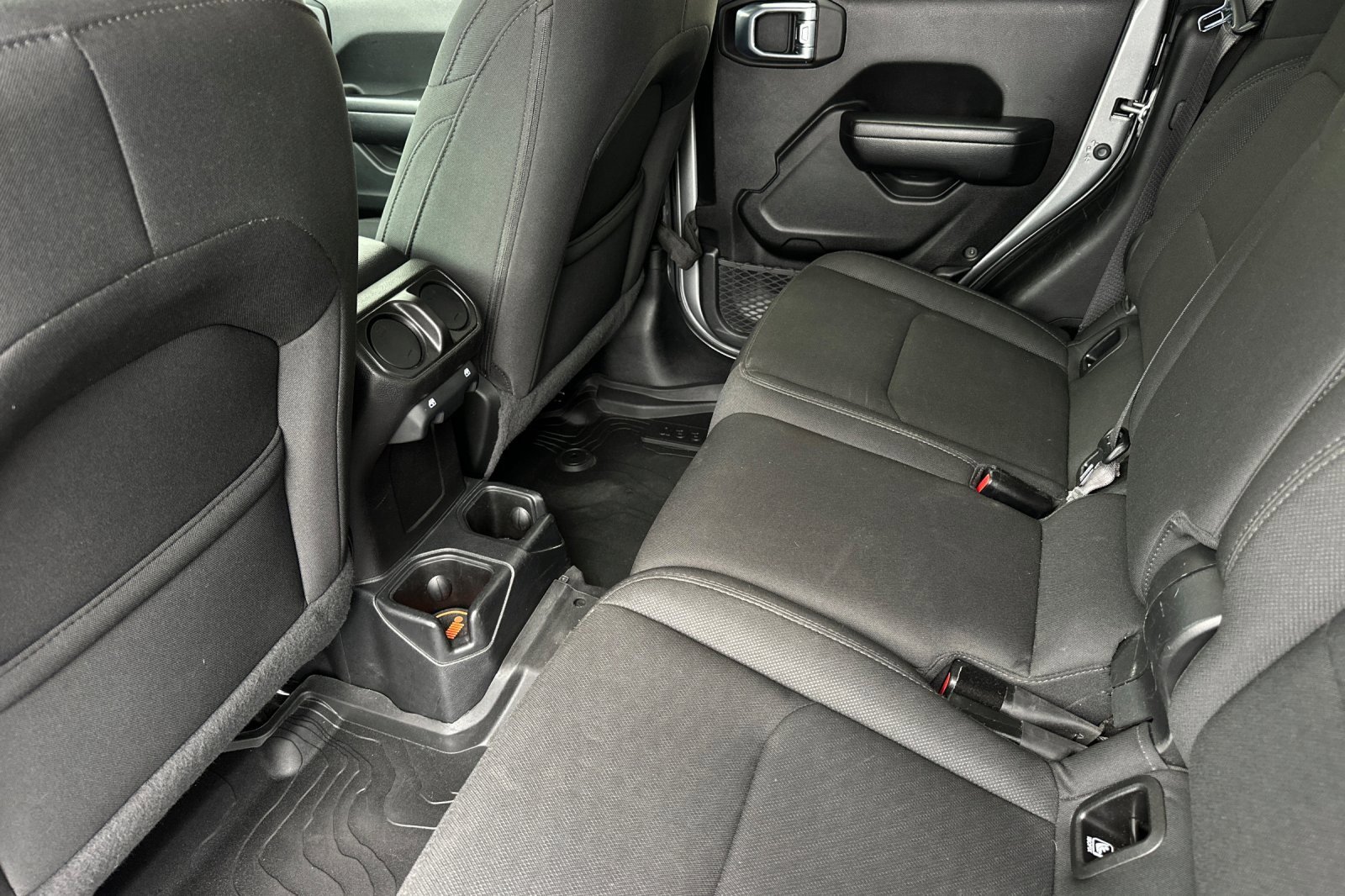 Used 2021 Jeep Gladiator Willys image 11