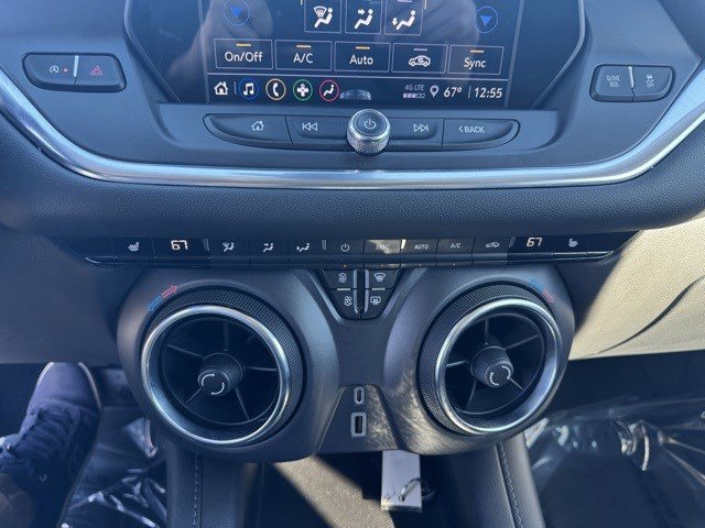 Used 2022 Chevrolet Blazer LT image 21