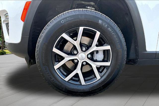 Used 2024 Jeep Grand Cherokee Limited AWD/4WD image 9