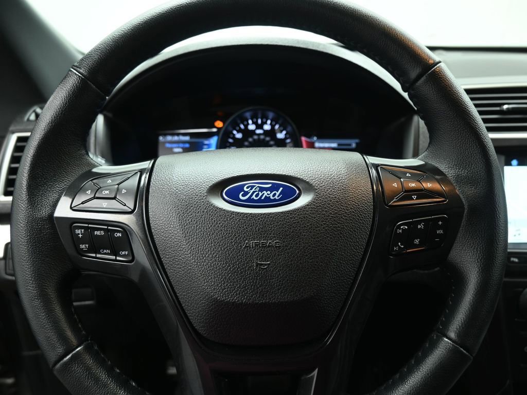 Certified 2017 Ford Explorer XLT w/ Equipment Group 202A image 40