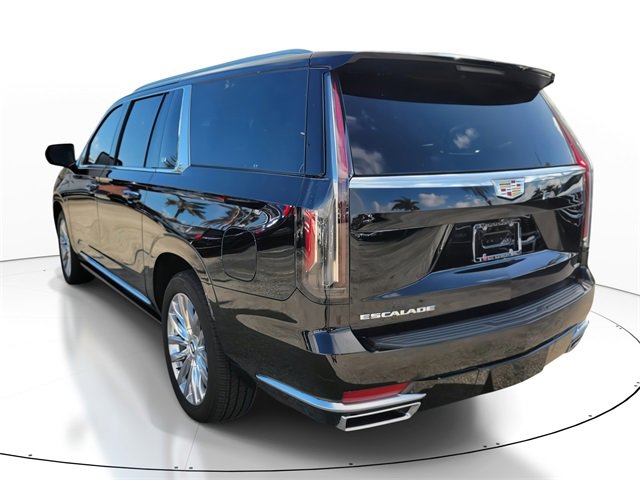 Used 2023 Cadillac Escalade ESV Premium Luxury w/ Performance Package image 3