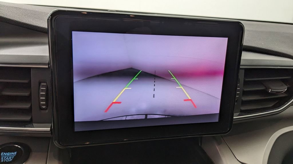 Certified 2022 Ford Explorer XLT w/ Equipment Group 202A image 27