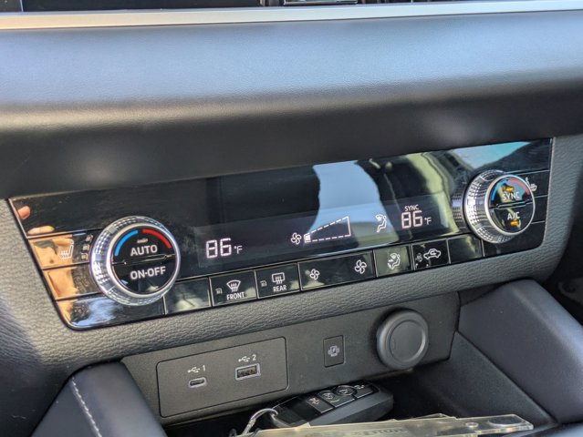 Used 2024 Mitsubishi Outlander SE Black Edition image 24