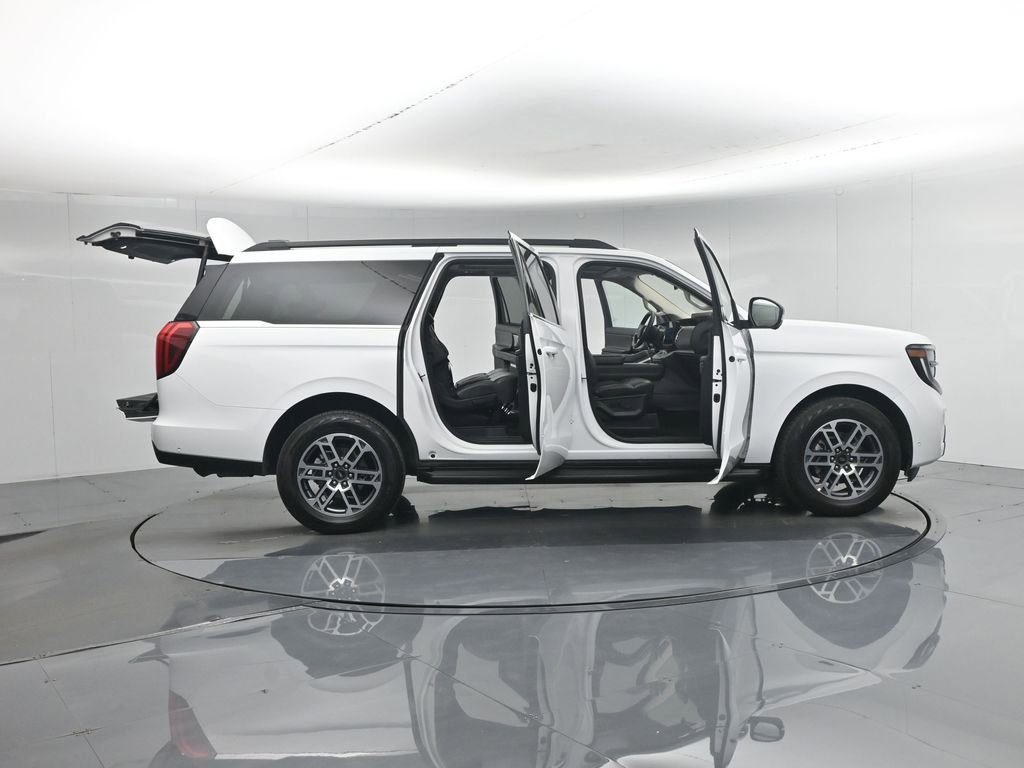 Certified 2025 Ford Expedition Max Active AWD/4WD image 5