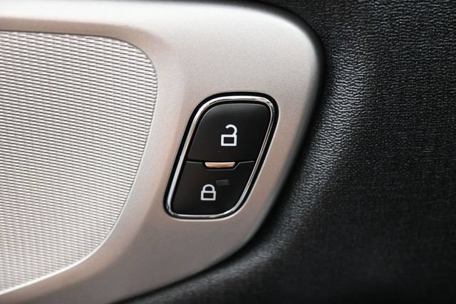 Certified 2025 Ford Expedition Active AWD/4WD image 15