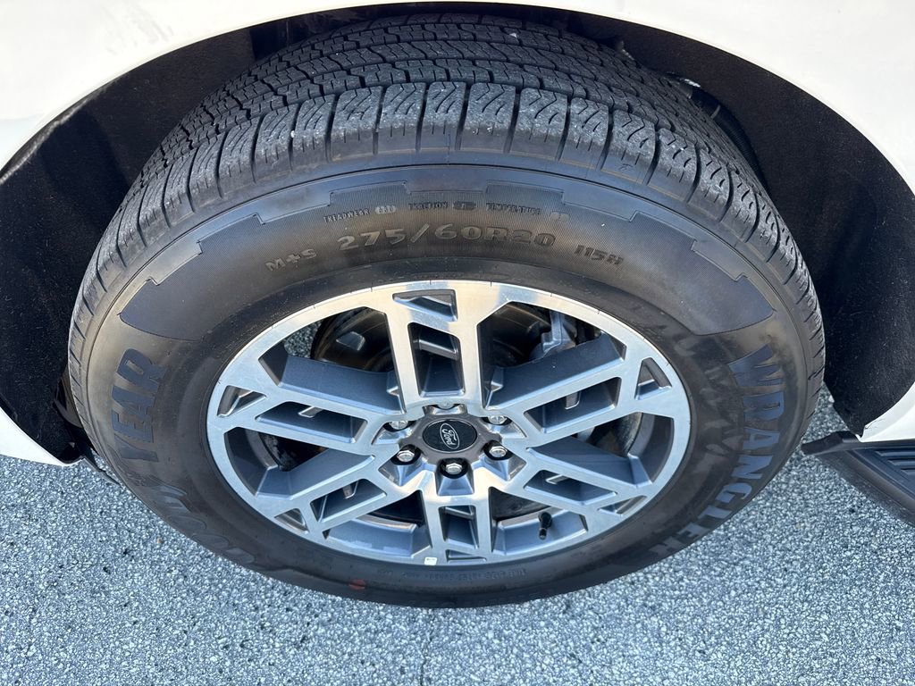 Certified 2025 Ford Expedition Active image 15