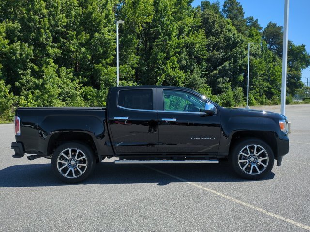 Used 2022 GMC Canyon Denali AWD/4WD image 3