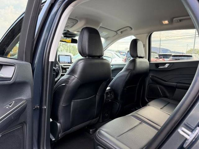 Certified 2022 Ford Escape Titanium w/ Class II Trailer Tow Package image 17