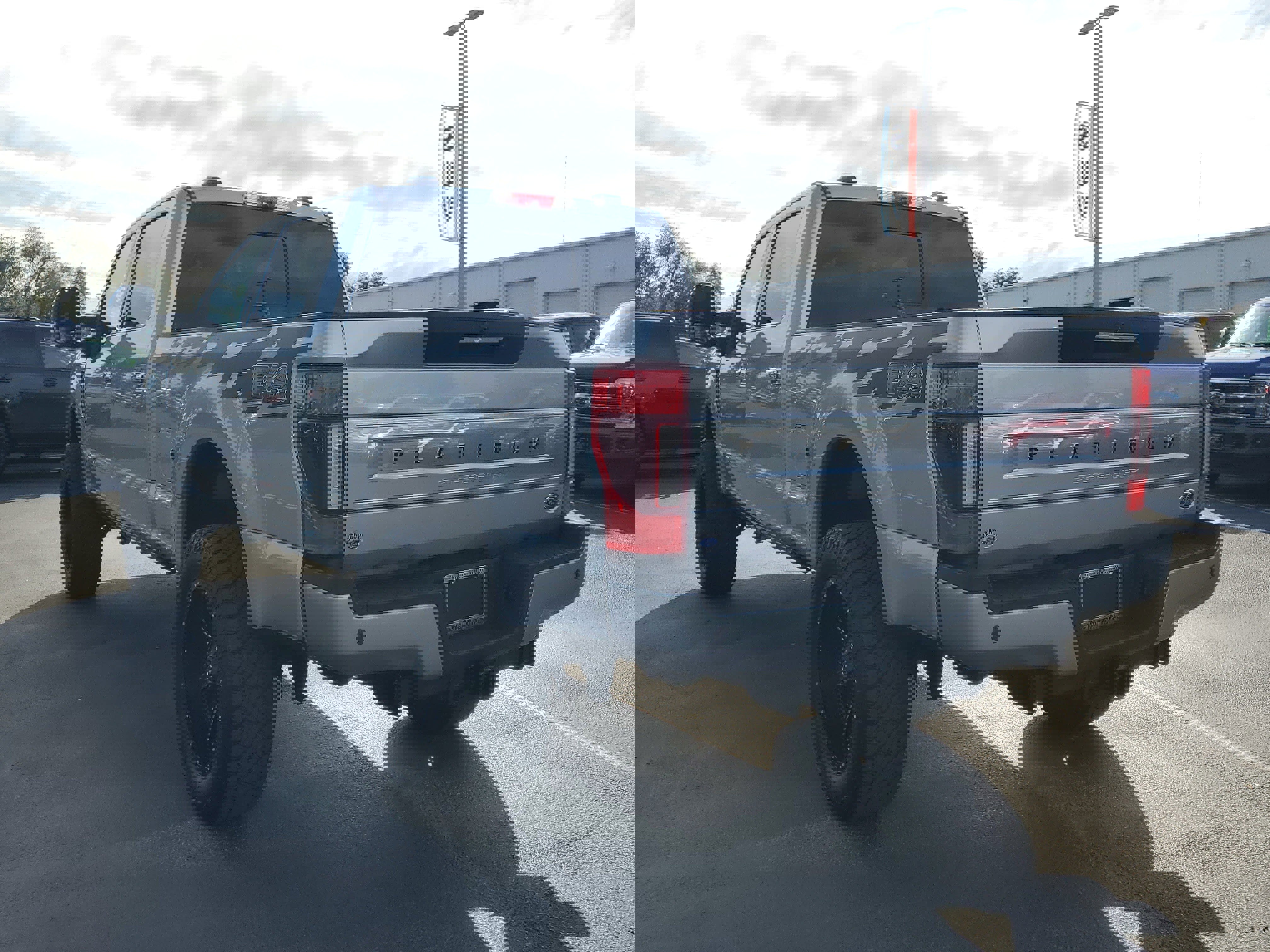 Certified 2021 Ford F250 Platinum w/ FX4 Off-Road Package image 7