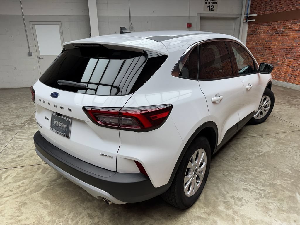 Certified 2023 Ford Escape Active AWD/4WD image 6