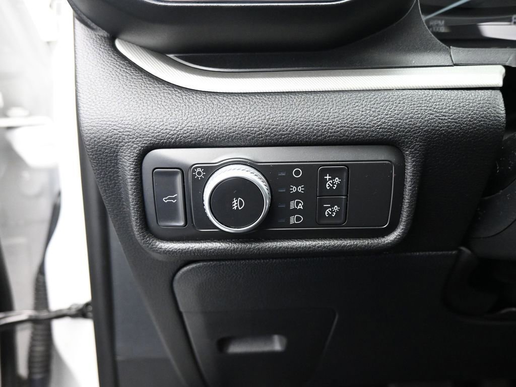 Certified 2020 Ford Explorer XLT w/ Equipment Group 202A image 39