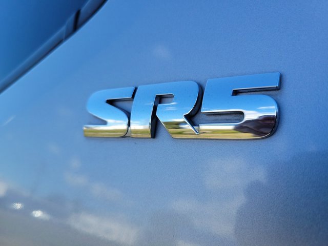 Used 2019 Toyota Tacoma Limited image 14