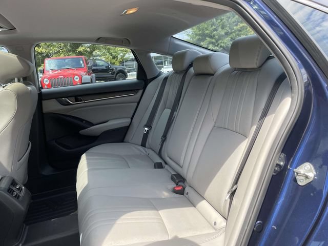 Used 2018 Honda Accord Touring image 16