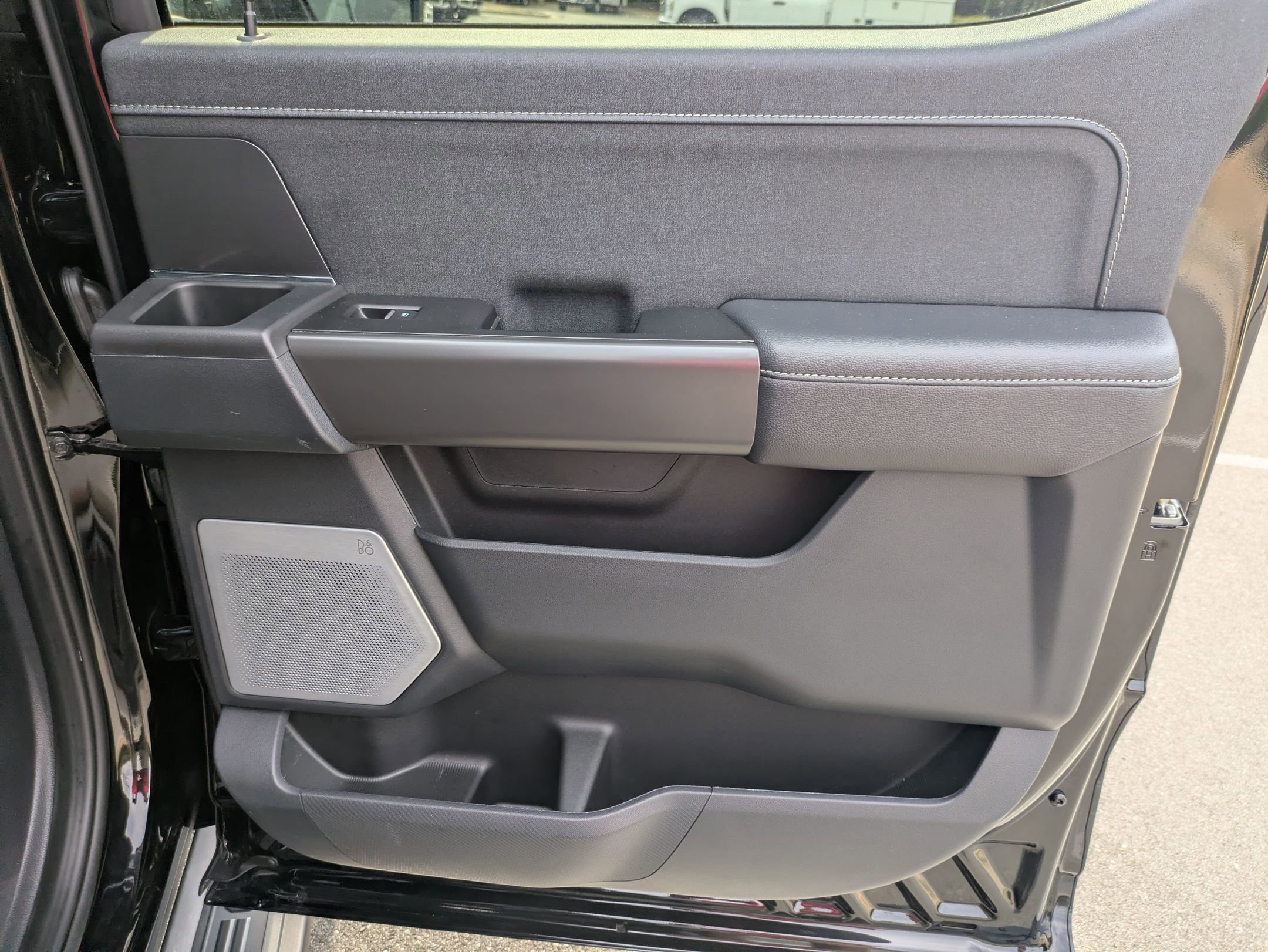 Certified 2024 Ford F150 Lariat w/ Equipment Group 502A High image 41