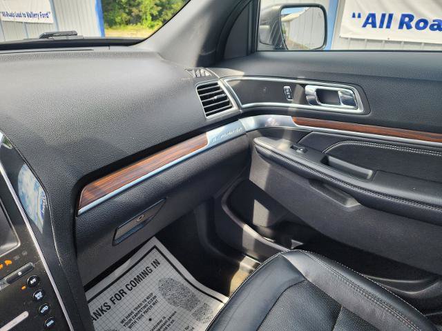 Certified 2017 Ford Explorer Limited FWD image 16
