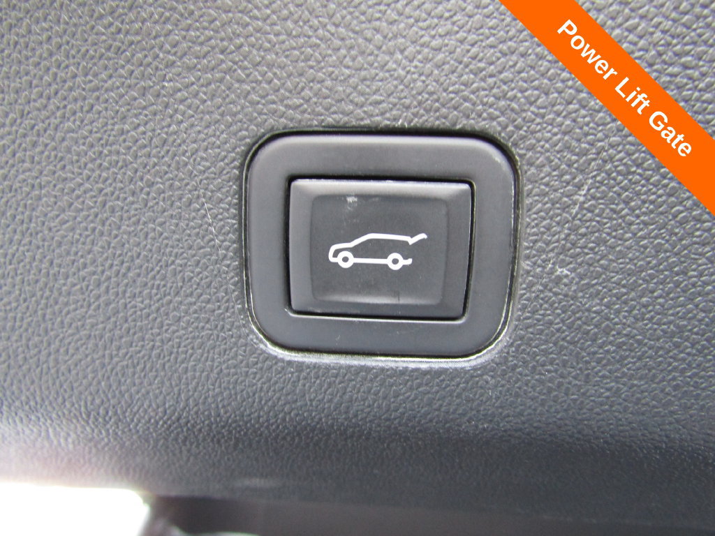 Used 2024 Chevrolet Tahoe Premier AWD/4WD image 27