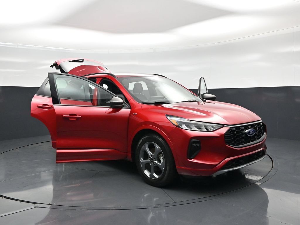 Certified 2023 Ford Escape ST-Line w/ Tech Pack #1 FWD image 30