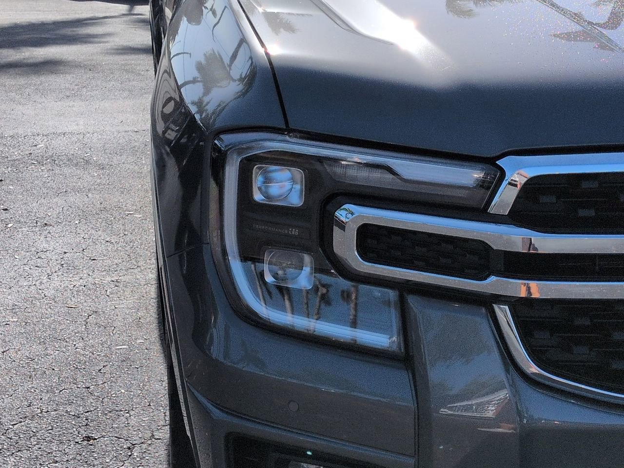 Certified 2025 Ford Ranger Lariat w/ Chrome Accent Package AWD/4WD image 10
