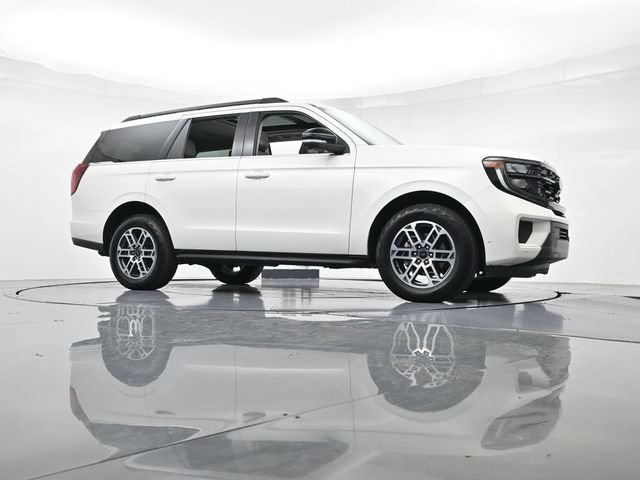 Certified 2025 Ford Expedition Active AWD/4WD image 38