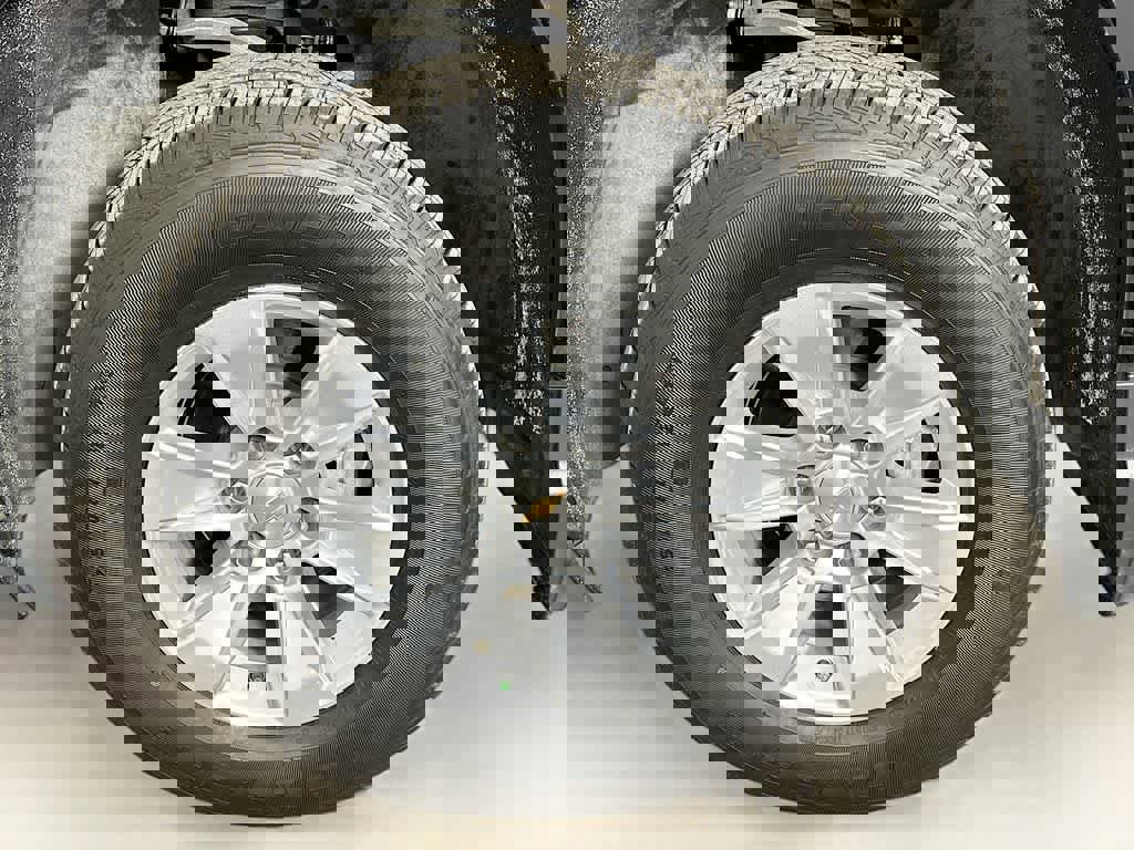 Used 2025 Chevrolet Silverado 1500 LT image 11