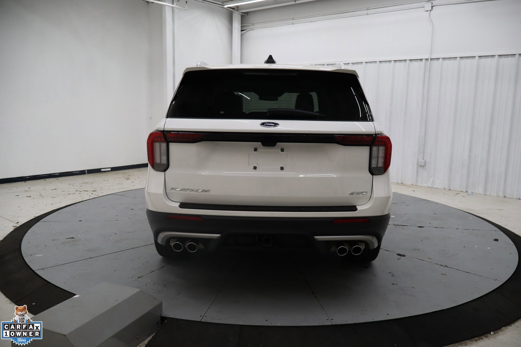 Certified 2025 Ford Explorer Platinum w/ Ultimate Package image 4