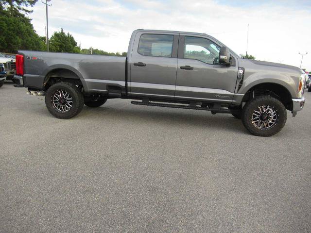 Certified 2025 Ford F350 XL w/ XL Off-Road Package AWD/4WD image 4