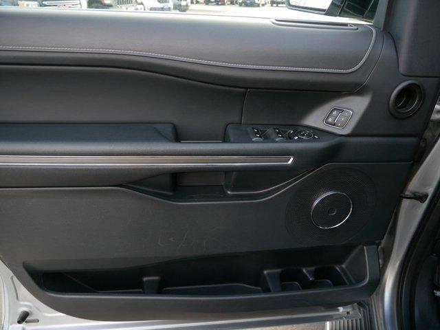 Certified 2023 Ford Expedition Max XLT image 9
