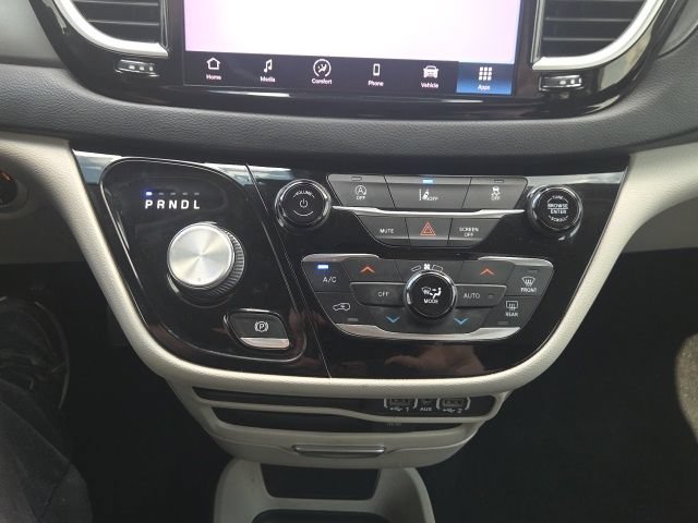 Used 2022 Chrysler Pacifica Touring-L FWD image 36