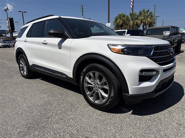 Certified 2023 Ford Explorer XLT w/ Equipment Group 202A RWD image 15