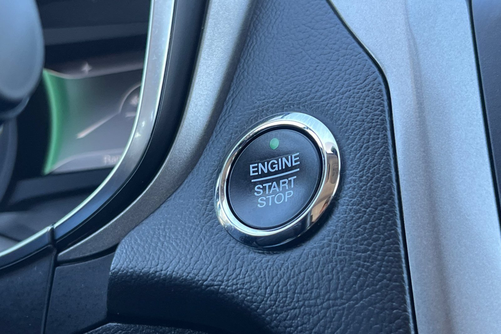 Certified 2018 Ford Fusion Energi SE FWD image 23