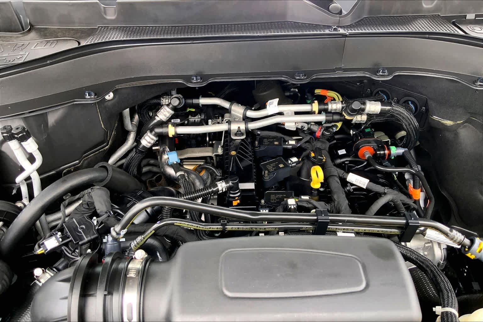 Certified 2023 Ford Explorer XLT RWD image 32