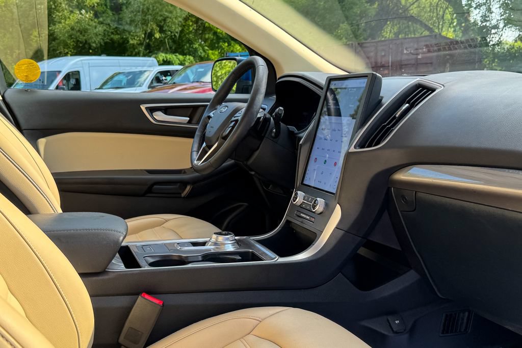 Certified 2023 Ford Edge SEL w/ Convenience Package AWD/4WD image 12