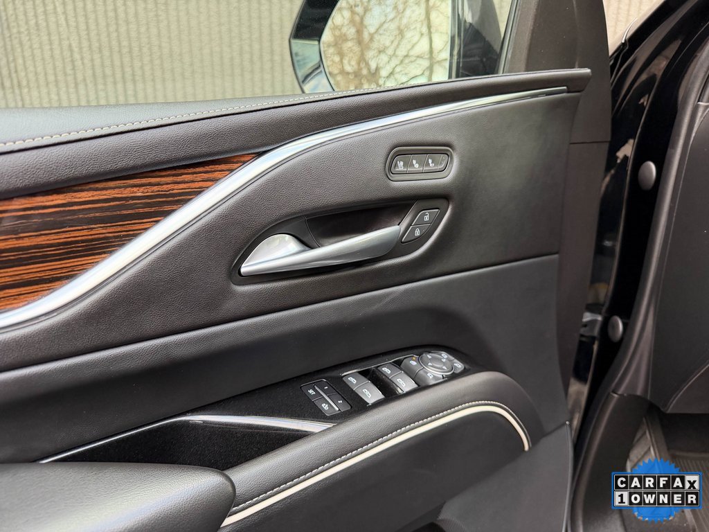 Used 2021 Cadillac Escalade Premium Luxury image 14