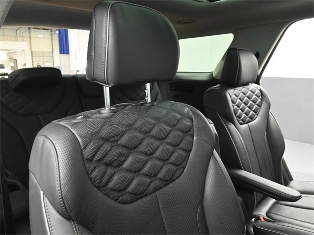 Used 2022 Hyundai Palisade Limited w/ Cargo Package image 43