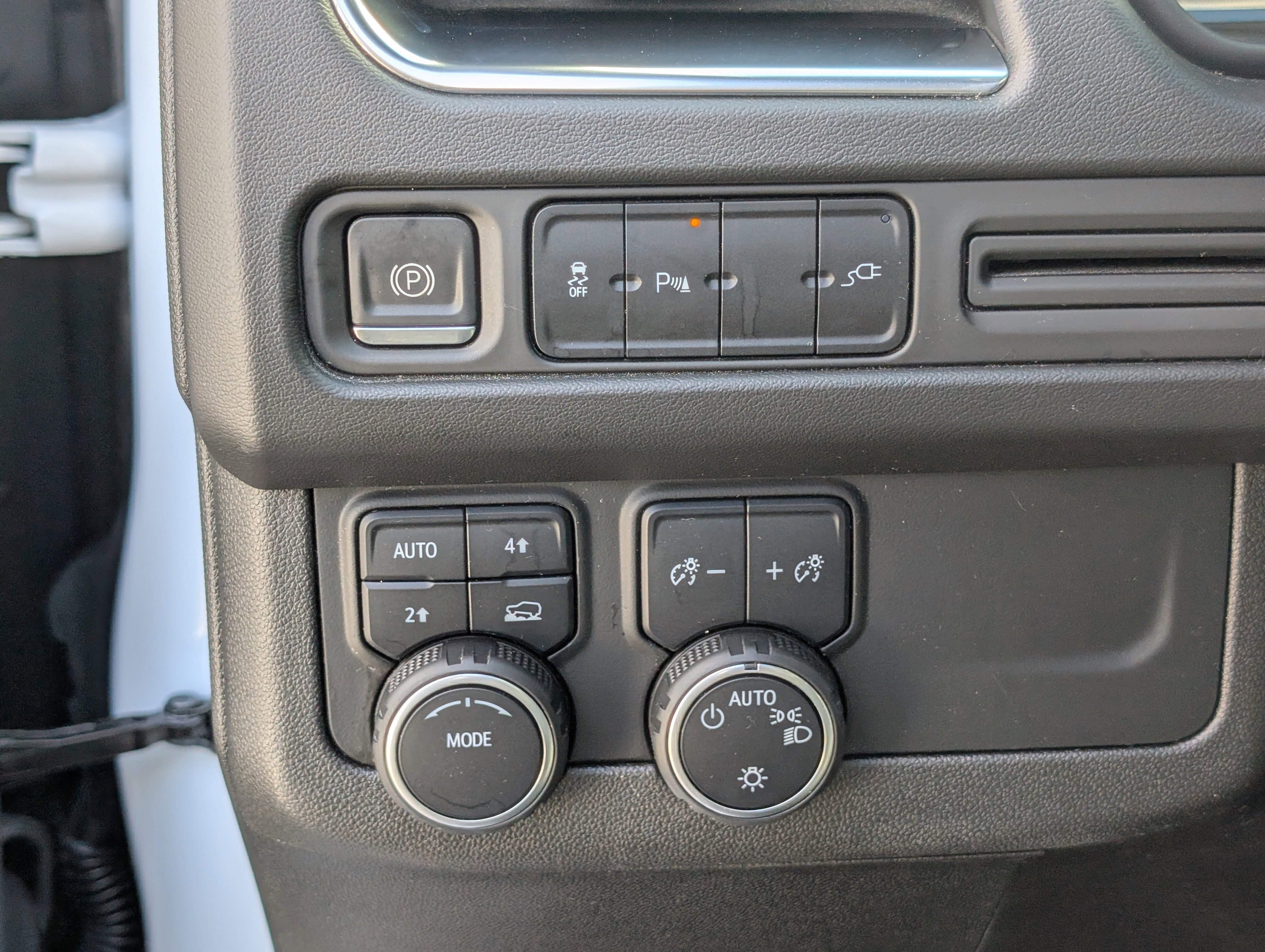 Used 2021 Chevrolet Tahoe RST w/ Rear Media and Nav Package image 28