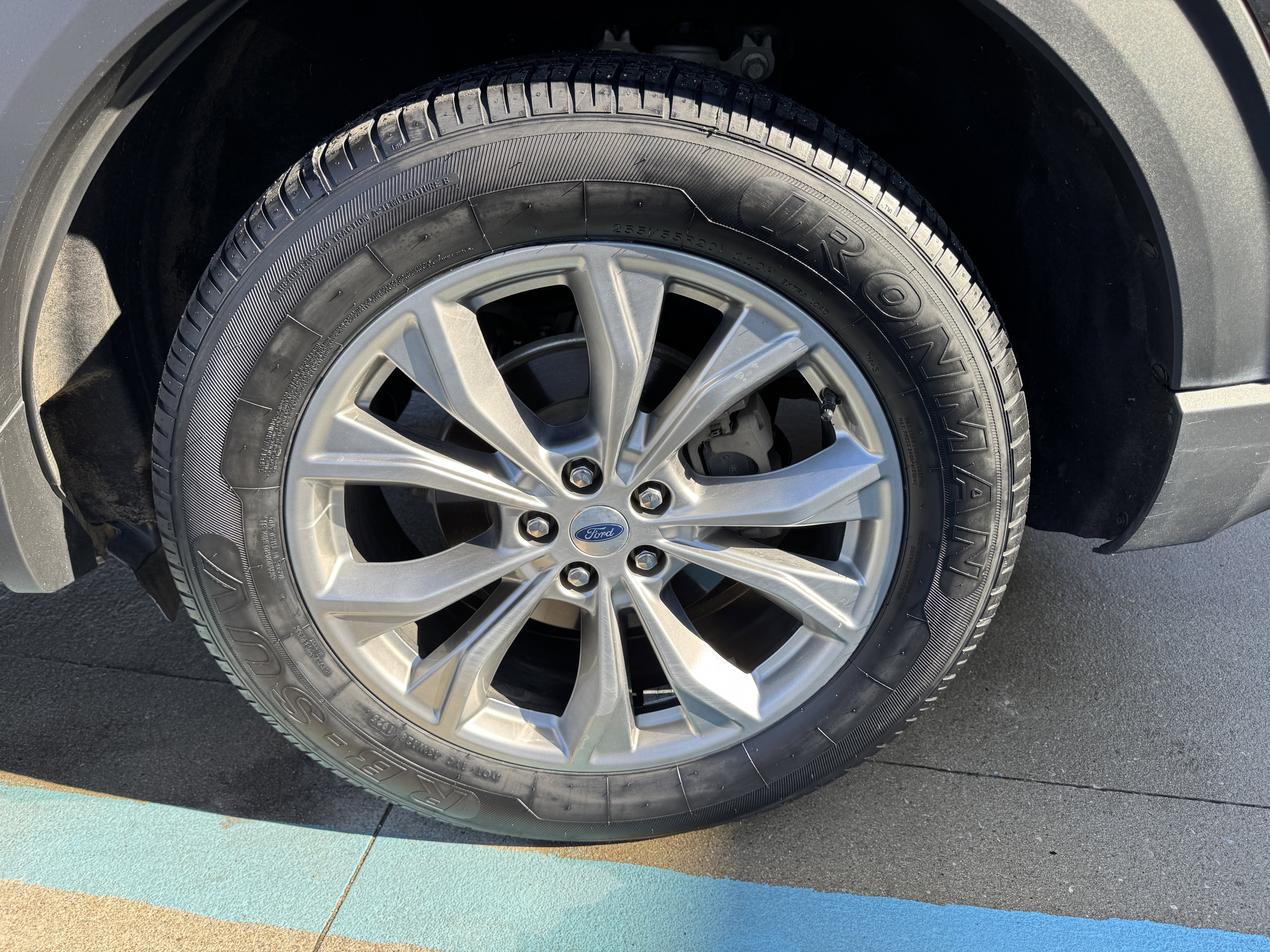 Certified 2023 Ford Explorer Limited w/ Equipment Group 301A image 6