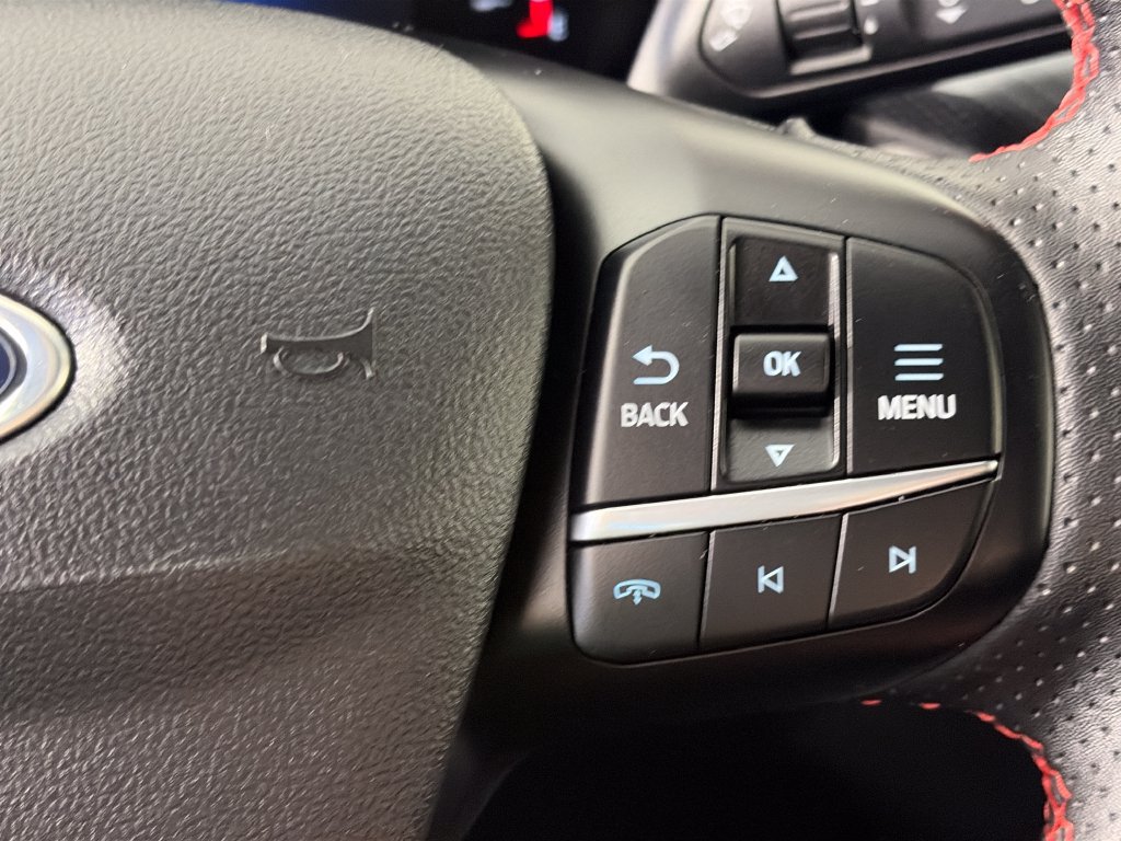Certified 2025 Ford Escape ST-Line Select AWD/4WD image 18