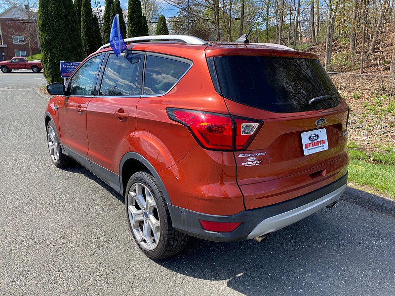 Certified 2019 Ford Escape Titanium AWD/4WD image 3